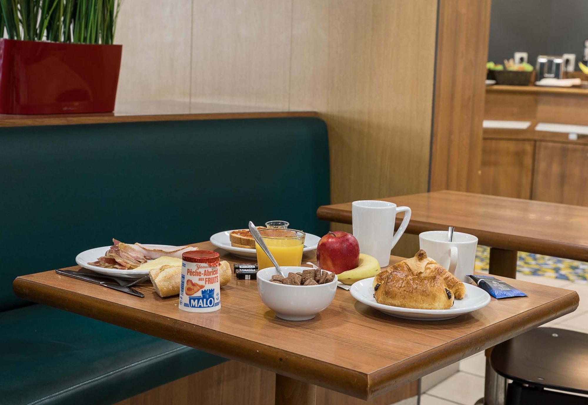 B&B Hotel Rouen Centre Rive Droite Екстериор снимка